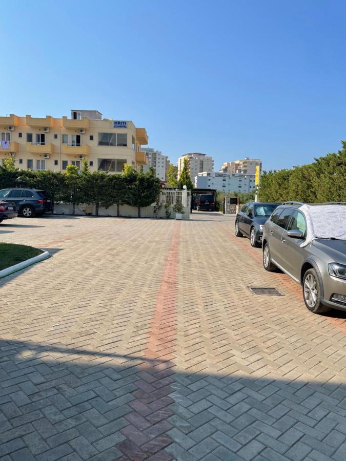 Kristal Hotel